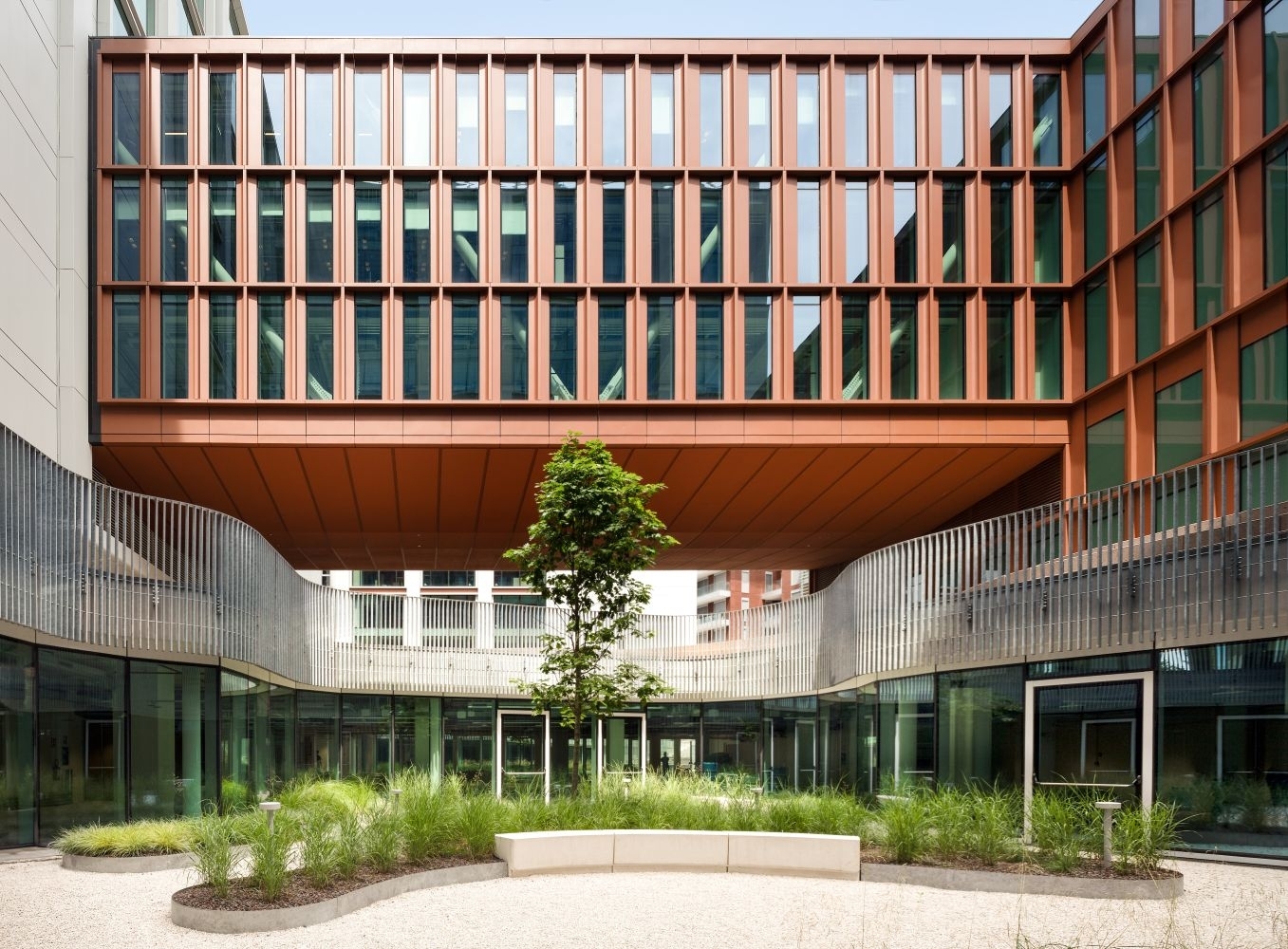 Pirelli 35 Office Building exterior in Milan | Park Associati and Snohetta