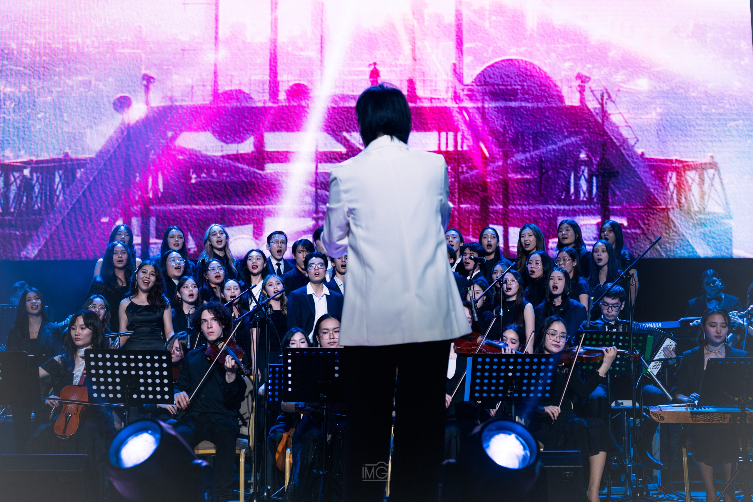 Юбилейная симфония студенческого духа: NU Оркестр отмечает десятилетие