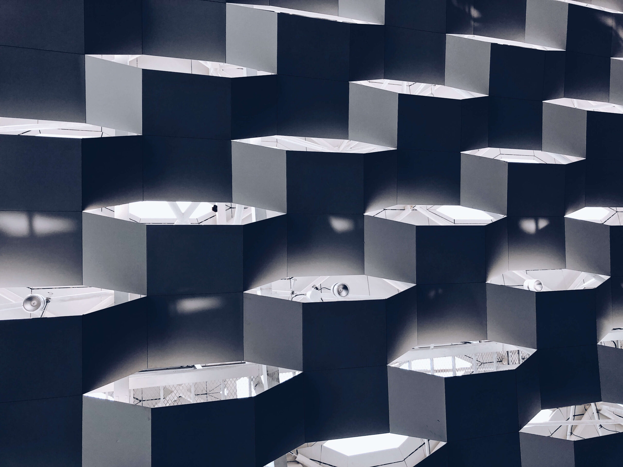 illustration-hexagon-platforms-with-lamps-lights-them (1)