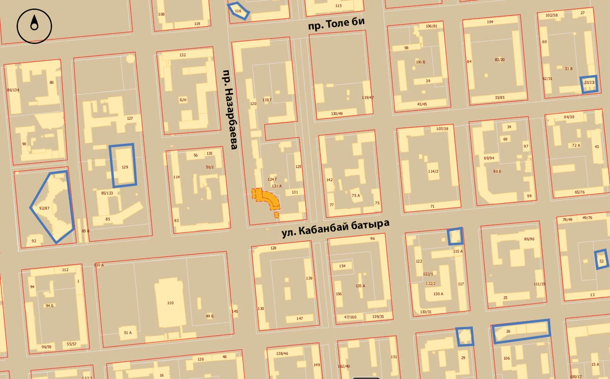 Карта высотности Центрального района Алматы. Синим обведены здания высотой от 9 этажей. Оранжевый – проектируемый участок.