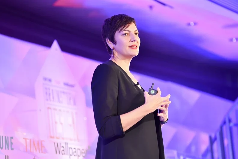 Сара Стейн Гринберг,Исполнительный директор Stanford University d.schoolНа фото: Выступление на конференции Brainstorm Design в Сингапуре.Фотография: Стефен Чоу / Fortune