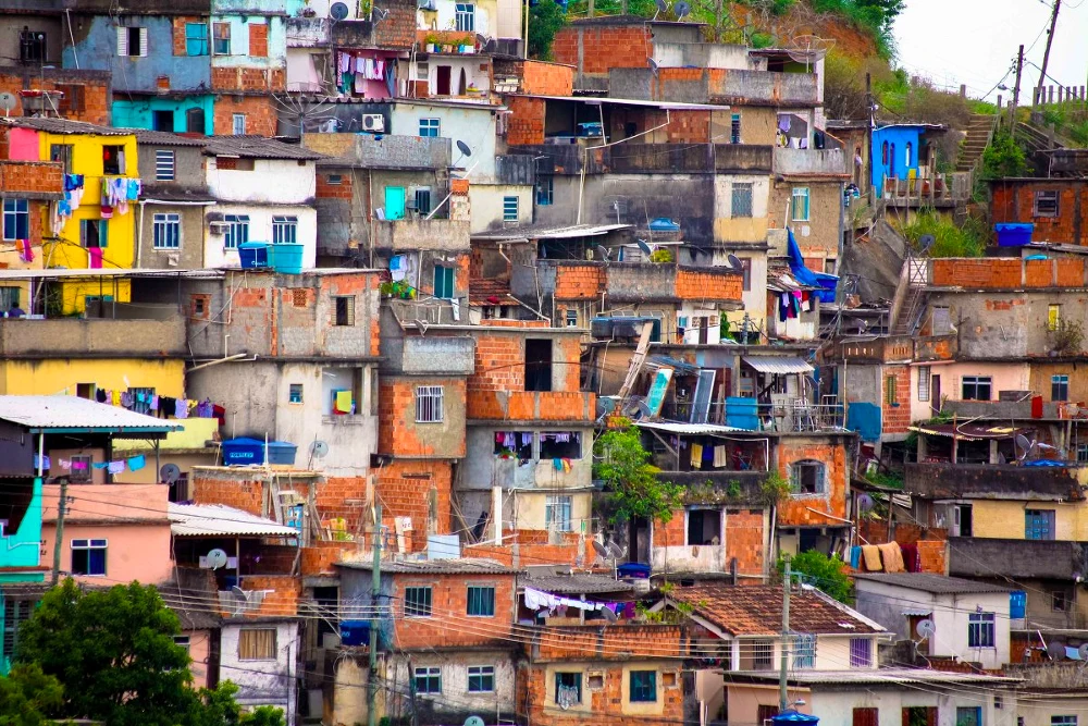 Фавелы как иллюстрация интуитивности эджайла. Источникфото.