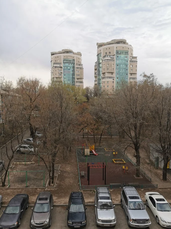 Там всё время что-то происходит.