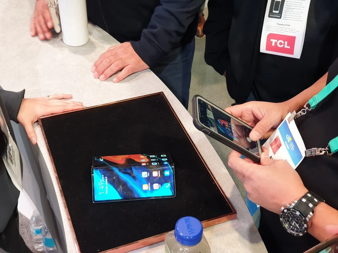 Fold теперь уже от Huawei