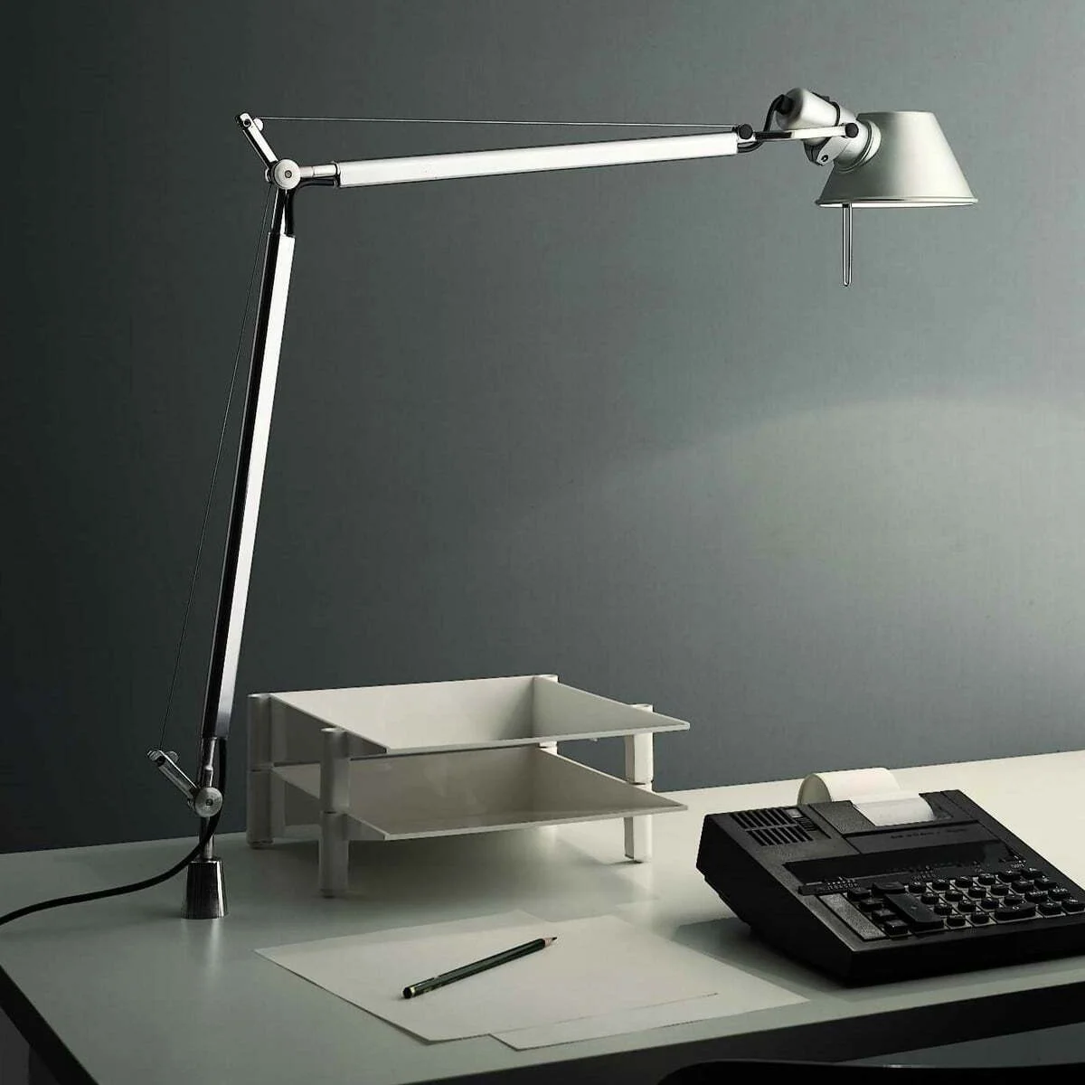 Настольная лампа Artemide Tolomeo