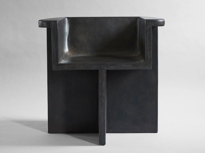 101 Copenhagen
BRUTUS
Fiber cement chair with armrests