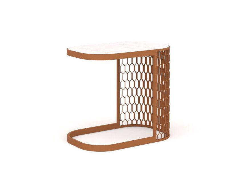 10Deka
VENTURA SIDE TABLE
Powder coated aluminium garden side table