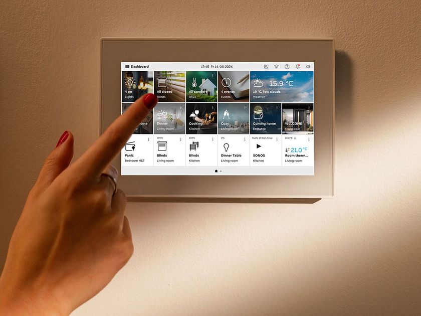 ABB
ONETOUCH
Building and Home Automation smart panel