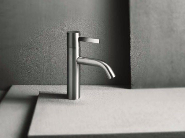 ABOUTWATER
AF/21
Countertop single handle washbasin mixer