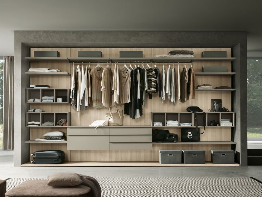 Adok
TA-TAC
Sectional wooden walk-in wardrobe