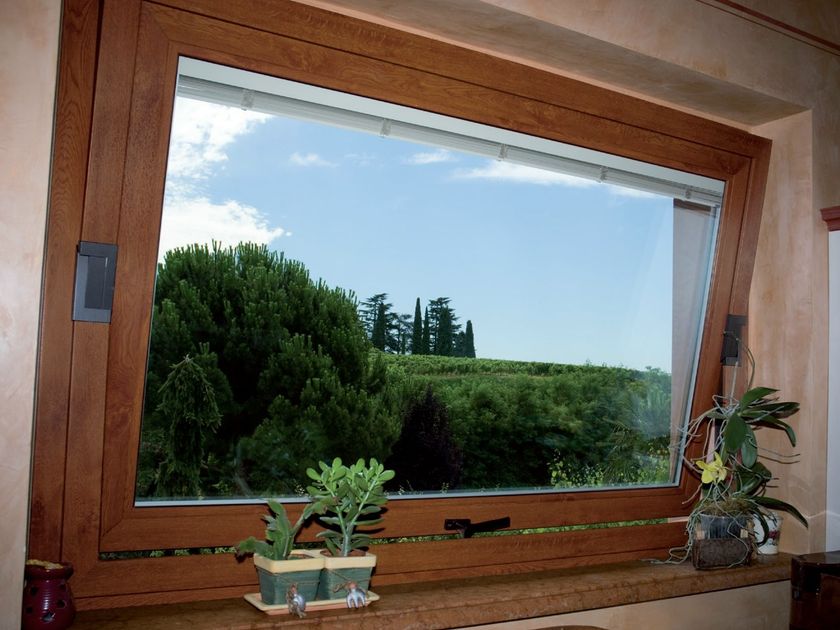 Agostinigroup
Horizontally pivoted window
Aluminium and wood horizontally pivoted window