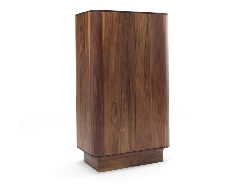 Agrippa
AGATA
Walnut bar cabinet