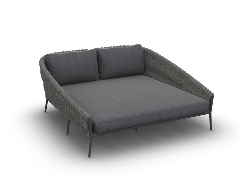 Akula Living
KONA
Outdoor daybed