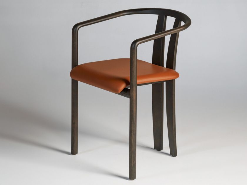 Alinea Design Objects
TWIN
Solid wood chair with armrests