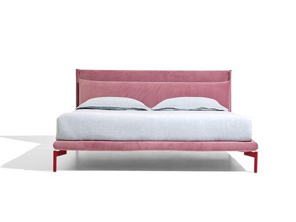 Alto
NEBBIA
Double bed with upholstered headboard