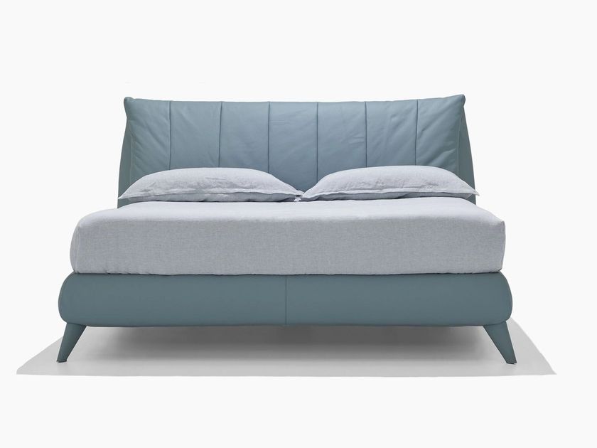 Alto
VIRGOLA
Upholstered leather double bed