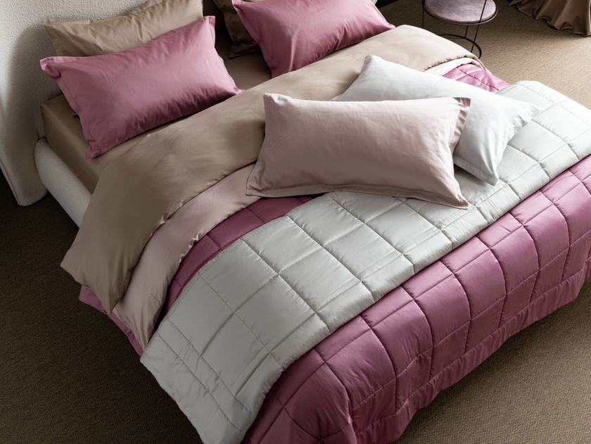 Altrenotti
PLAIN SATIN
Solid-color cotton bedding set