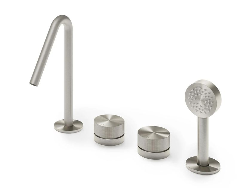 Amphora
REEL - RE015
Single handle stainless steel bathtub set with hand shower