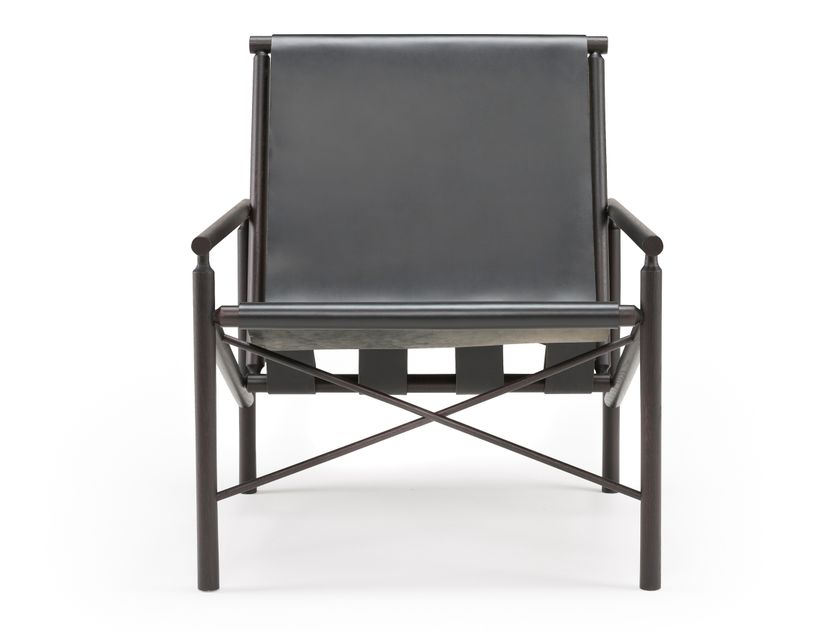 AMURA
EASE
Tanned leather armchair with armrests