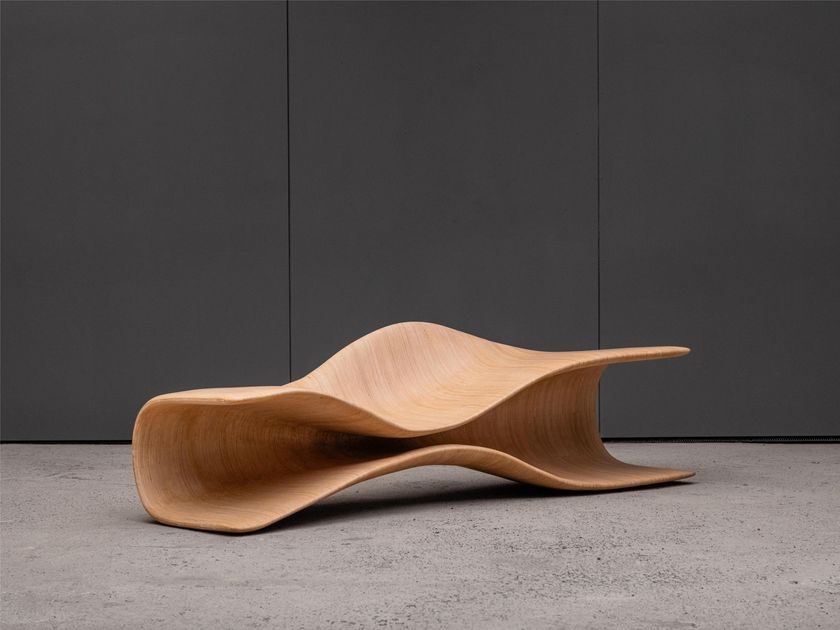 andblack
LOOP PINCHED BENCH
Plywood bench