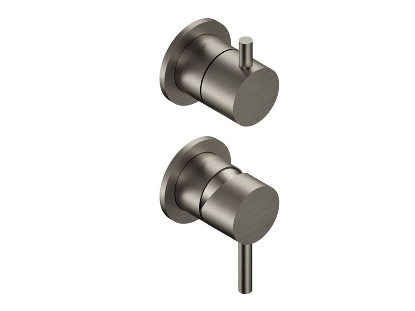 AQUAELITE
KINO
Recessed stainless steel shower mixer