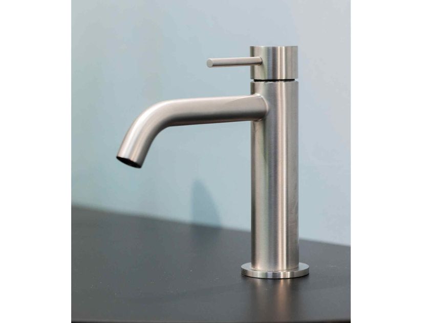 AQUAELITE
METAL 316
Countertop stainless steel washbasin mixer