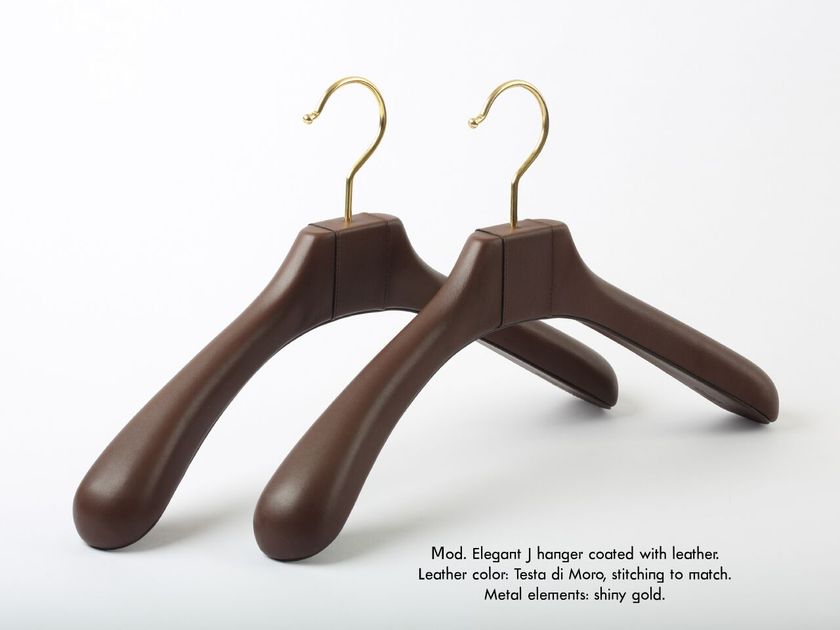Armadini Collection
ELEGANT J
Leather clothes hanger