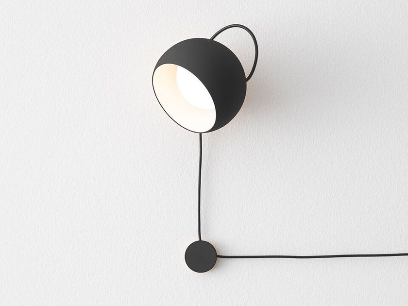 Artemide
IXA SPOT
Metal wall lamp with plug