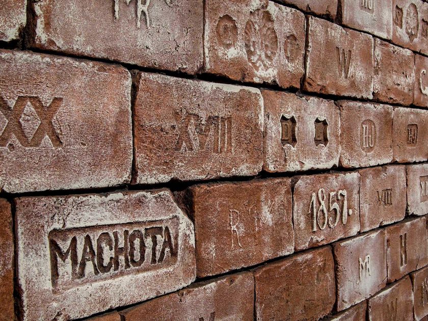 Artstone Panel Systems
HERITAGE XVIII
Indoor/outdoor glass-fibre 3D Wall Panel with brick effect