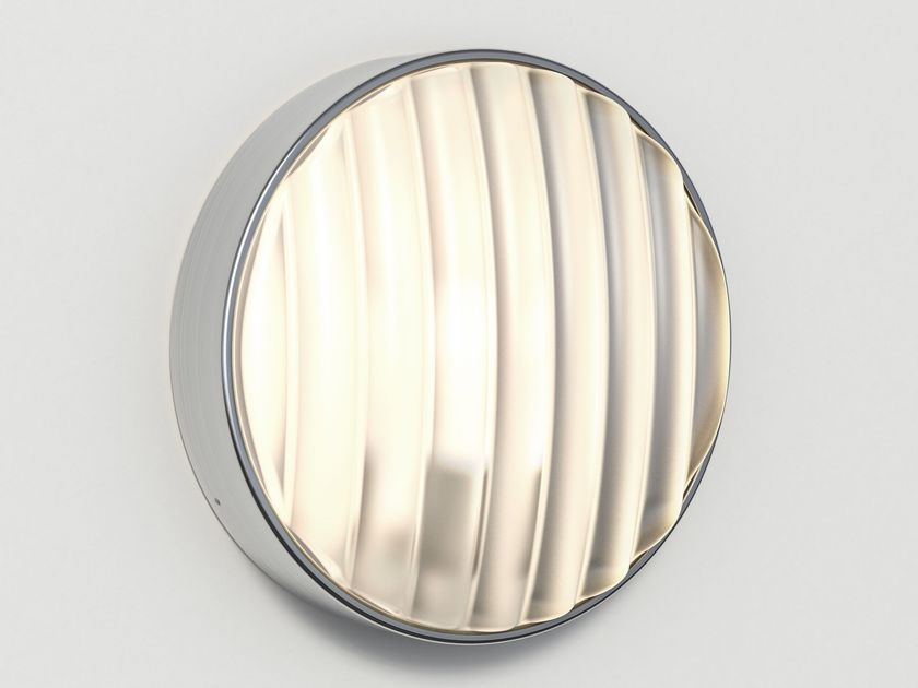 Astro Lighting
MONTREAL ROUND COASTAL
Glass and Stainless Steel outdoor wall lamp
