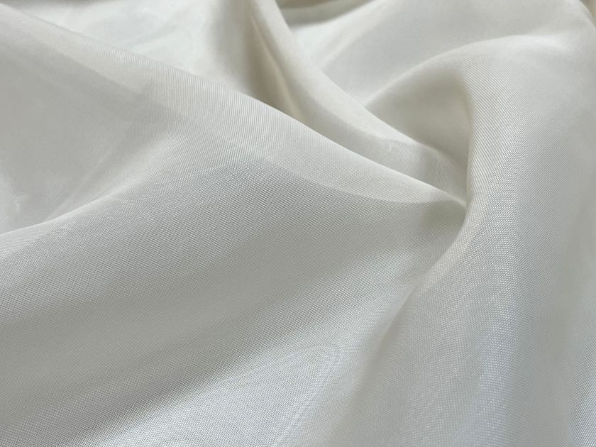 Aznar Textil
FR EOLO
Solid-color fire retardant polyester fabric for curtains