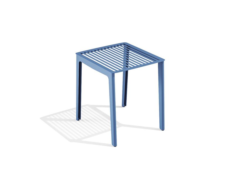 BABEL D
GAO
Powder coated steel stool
