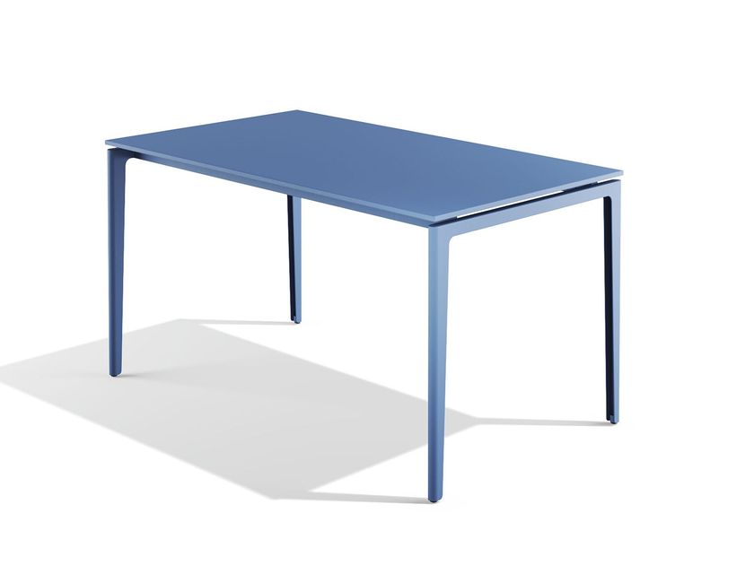 BABEL D
GAO
Rectangular powder coated steel table