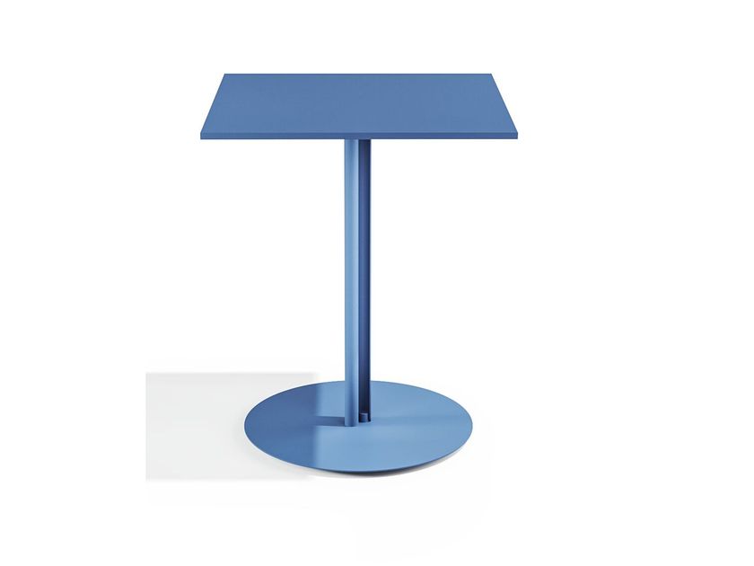 BABEL D
GAO
Square powder coated steel table