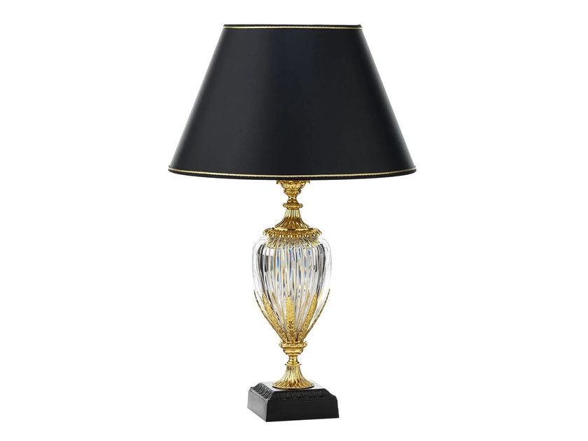 BADARI
HERITAGE
Brass and crystal table lamp