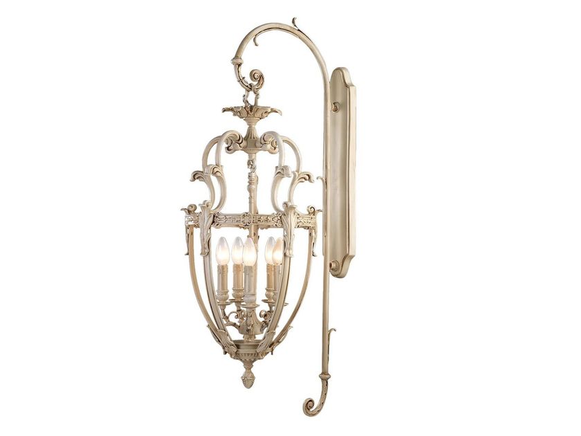 BADARI
HERITAGE1
Brass outdoor wall lamp