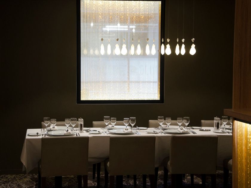 Beau & Bien
LOUIS 15
LED handmade porcelain pendant lamp