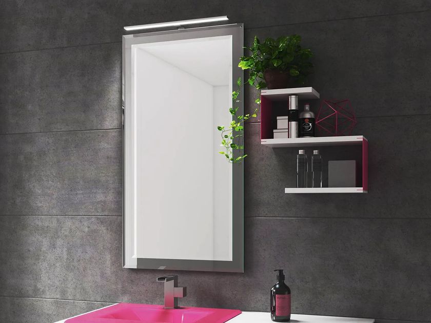 BISELARTE
TEEN
Wall-mounted bathroom mirror with integrated lighting