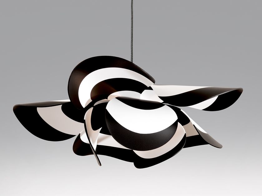 Bloomboom
BLOOM GENEVIEVE
Handmade PVC pendant lamp