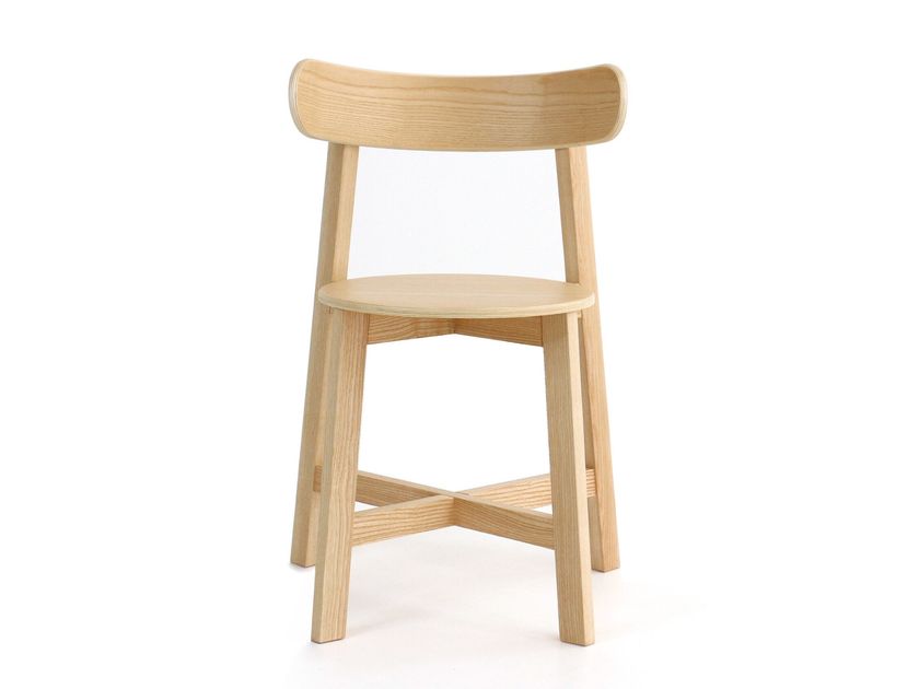 Branca Lisboa
RODA
Ash chair