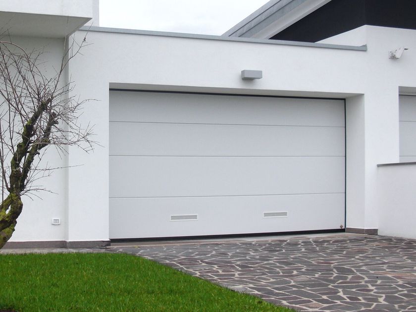 Breda
FROST
Sectional galvanized steel garage door