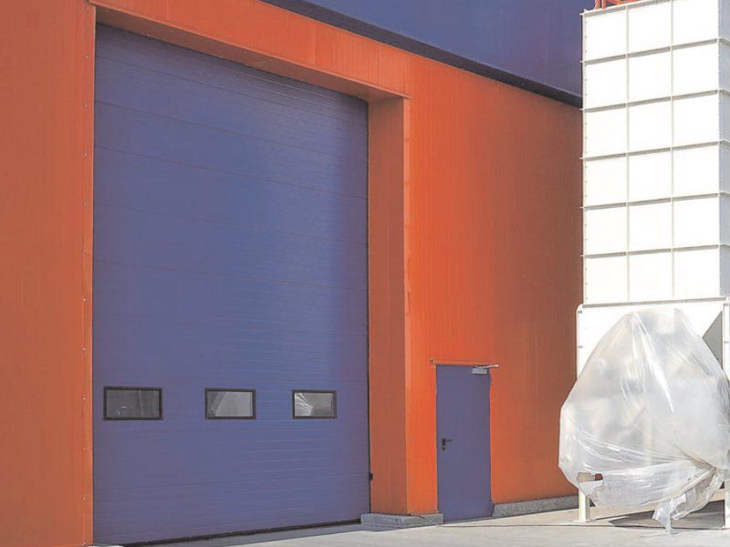 Breda
SECURA
Sectional door