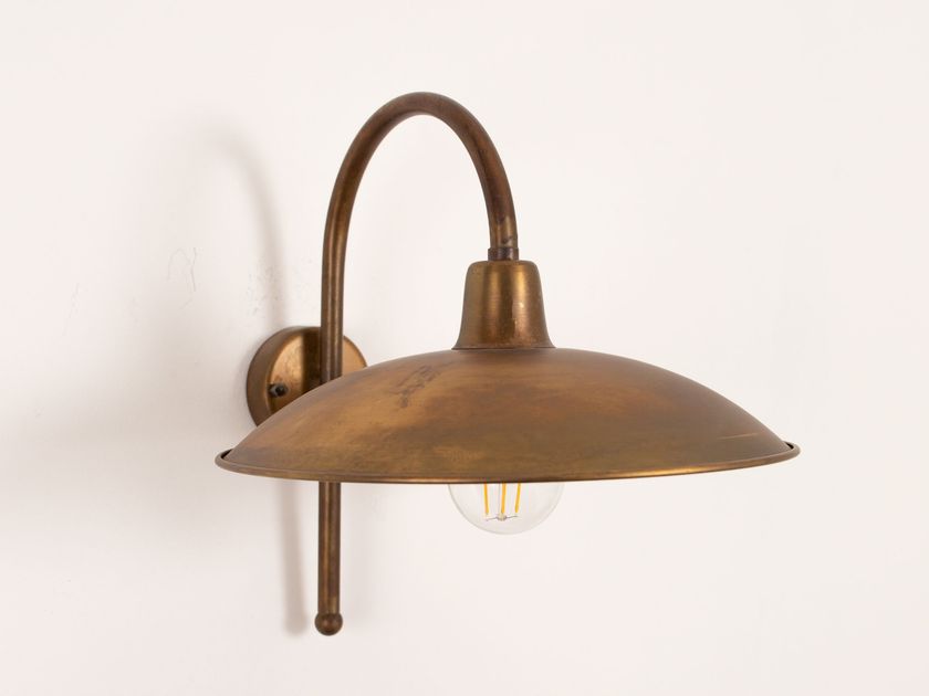 BRG ILLUMINAZIONE
FIESOLE
Brass Outdoor wall Lamp