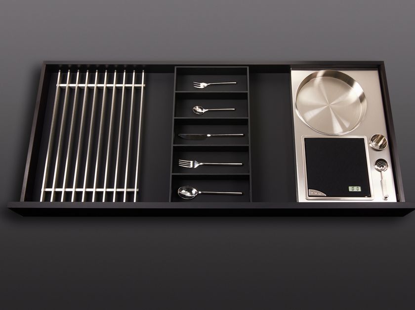 BT45
BT45 BAKING EXPERIENCE
Divider for wooden drawers with steel scale