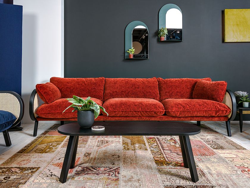 BuzziSpace
BUZZICANE
3 seater velvet sofa