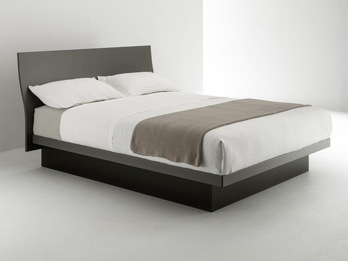 Caccaro
FILESSE
Wooden double bed
