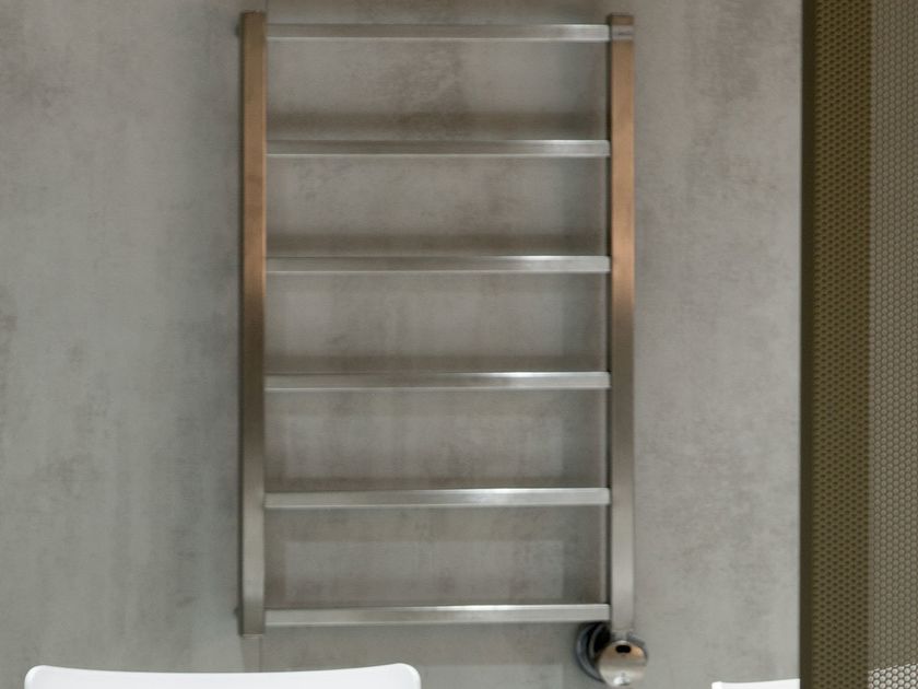 Caleido
TOWER 20 INOX
Stainless steel towel warmer