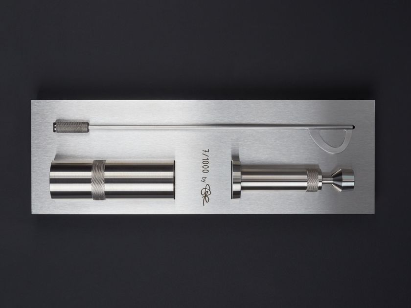 Cap.
BAR SET
Bar set