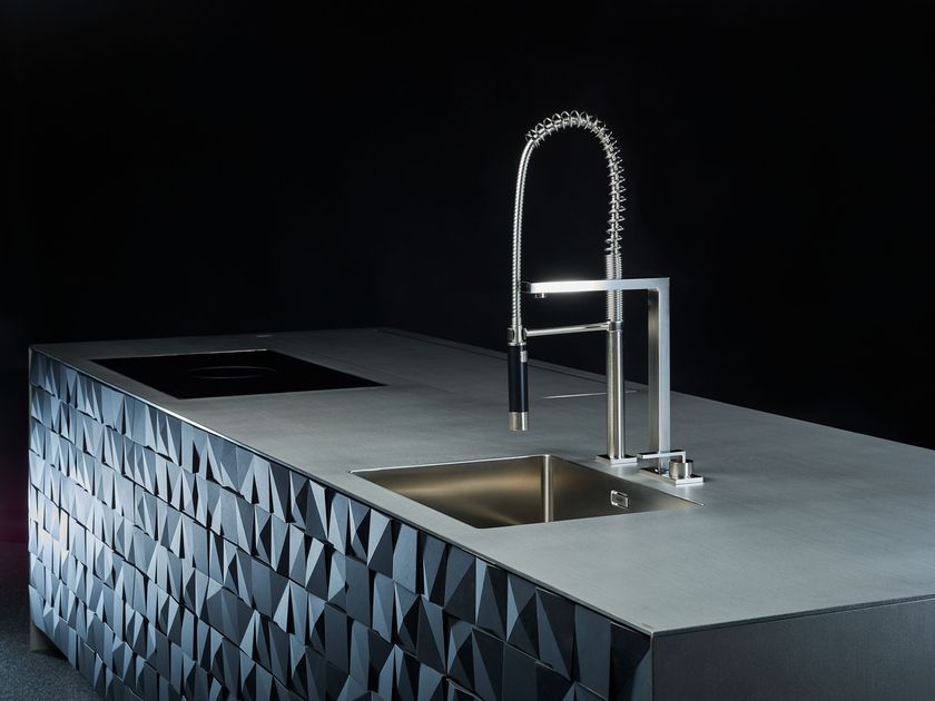Cap.
HOTBRIDGE
Linear kitchen