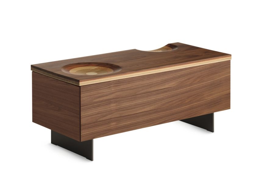 Casamania & Horm
RIPPLES BOX
Rectangular wooden coffee table with storage space